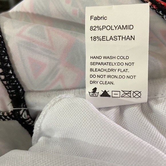 Gabrielle-Aug Multi Color Tankini Size Large - Picture 4 of 9